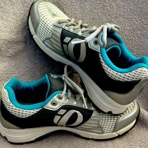 Pearl Izumi Gray and Blue Athletic Shoes